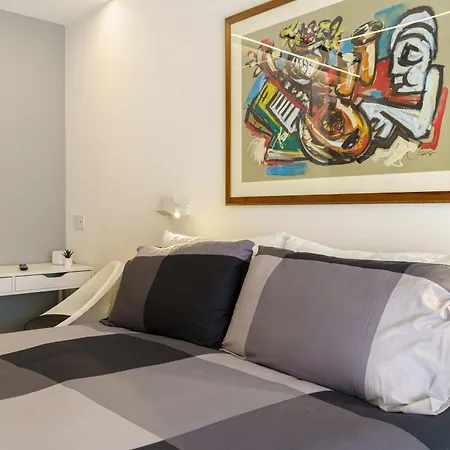 Twinstay Apartment