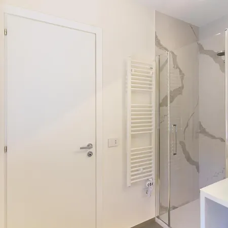 Twinstay Apartment *